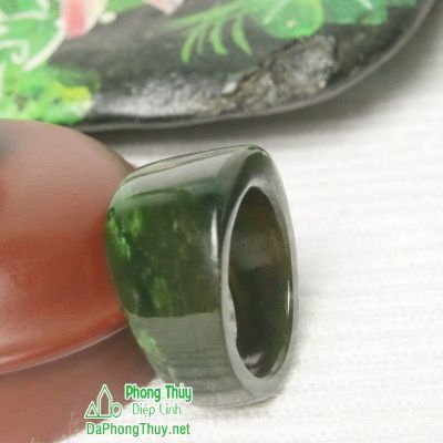 Nhẫn ngọc bích nephrite jade NBNK12-18.5