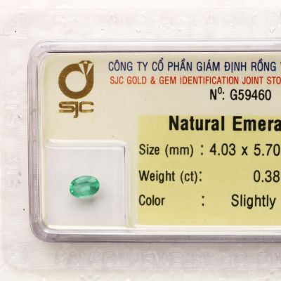 Đá emerald ngọc lục bảo NLB0.38