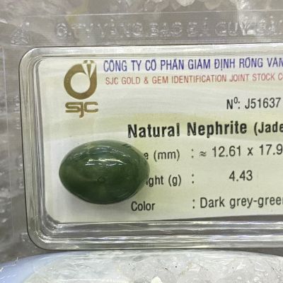 Viên đá ngọc bích nephrite J51637