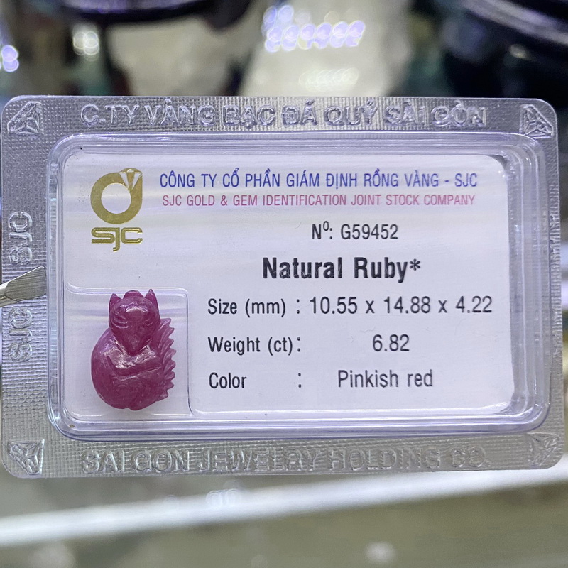 Hồ ly đá quý ruby