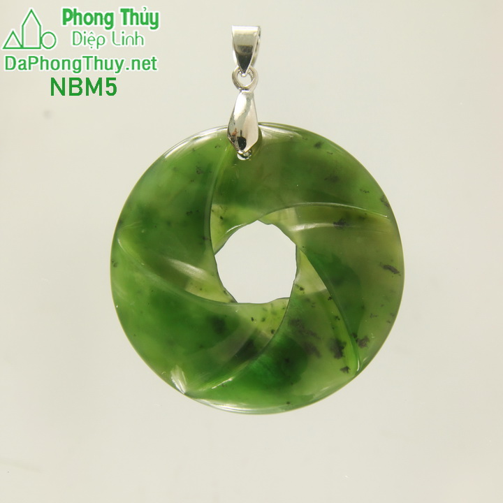 Da ngoc bich nephrite