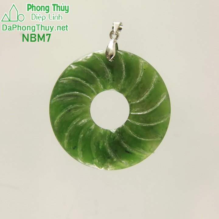 Da ngoc bich nephrite