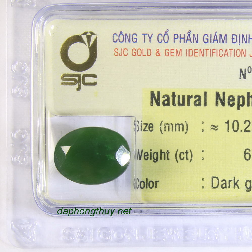 Da ngoc bich nephrite